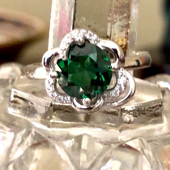 2 Ct Topaz & 14K White Gold Plated - Picture 2 of 5